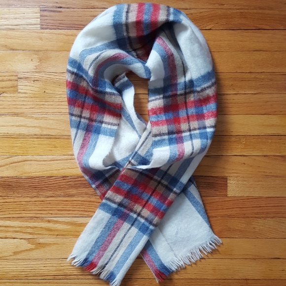 Dior Accessories - 🥀Christian Dior Scarf